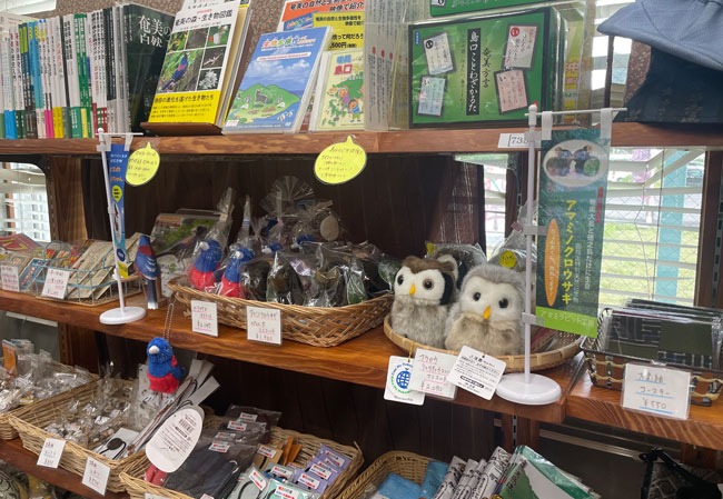 実績331情報通信業様の店舗装飾用ミニのぼり2種使用風景